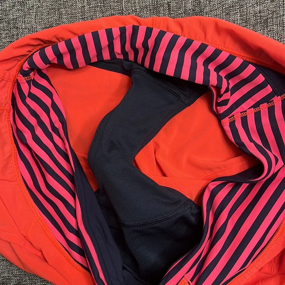 31. Lululemon Run Times Short *4-way Stretch 4" - Picture 5 of 5